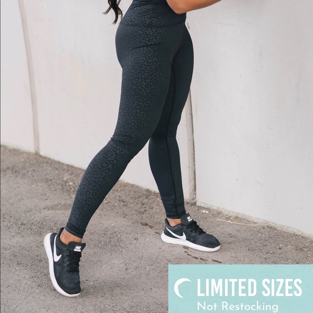 Zyia Black Leopard Light n Tight leggings